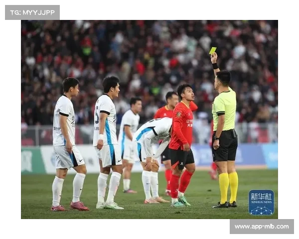 辽宁铁人冲超成功，沈阳故宫拍摄全家福宣示决心